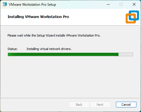 VMware Workstation Pro 설치가 진행 중인 화면